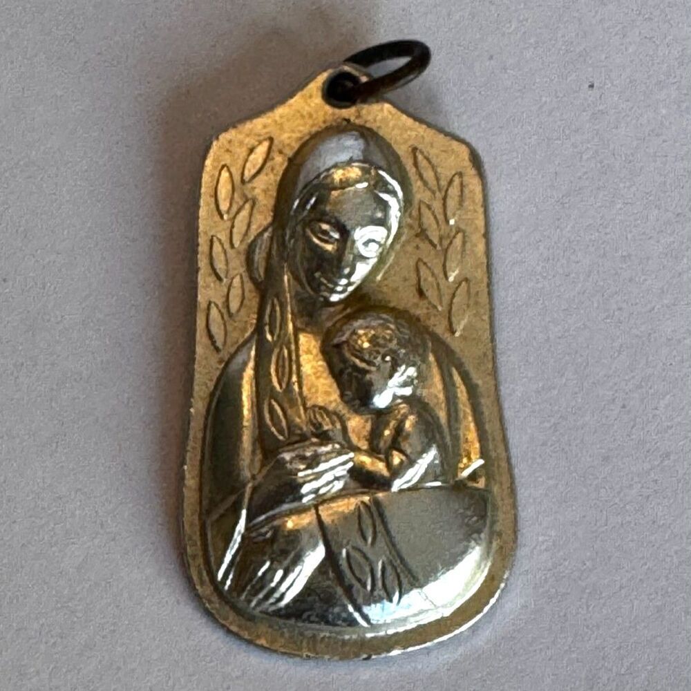 Six beautiful vintage religious medals, medallions, crucifix, Mother Mary - Picture 12 of 12